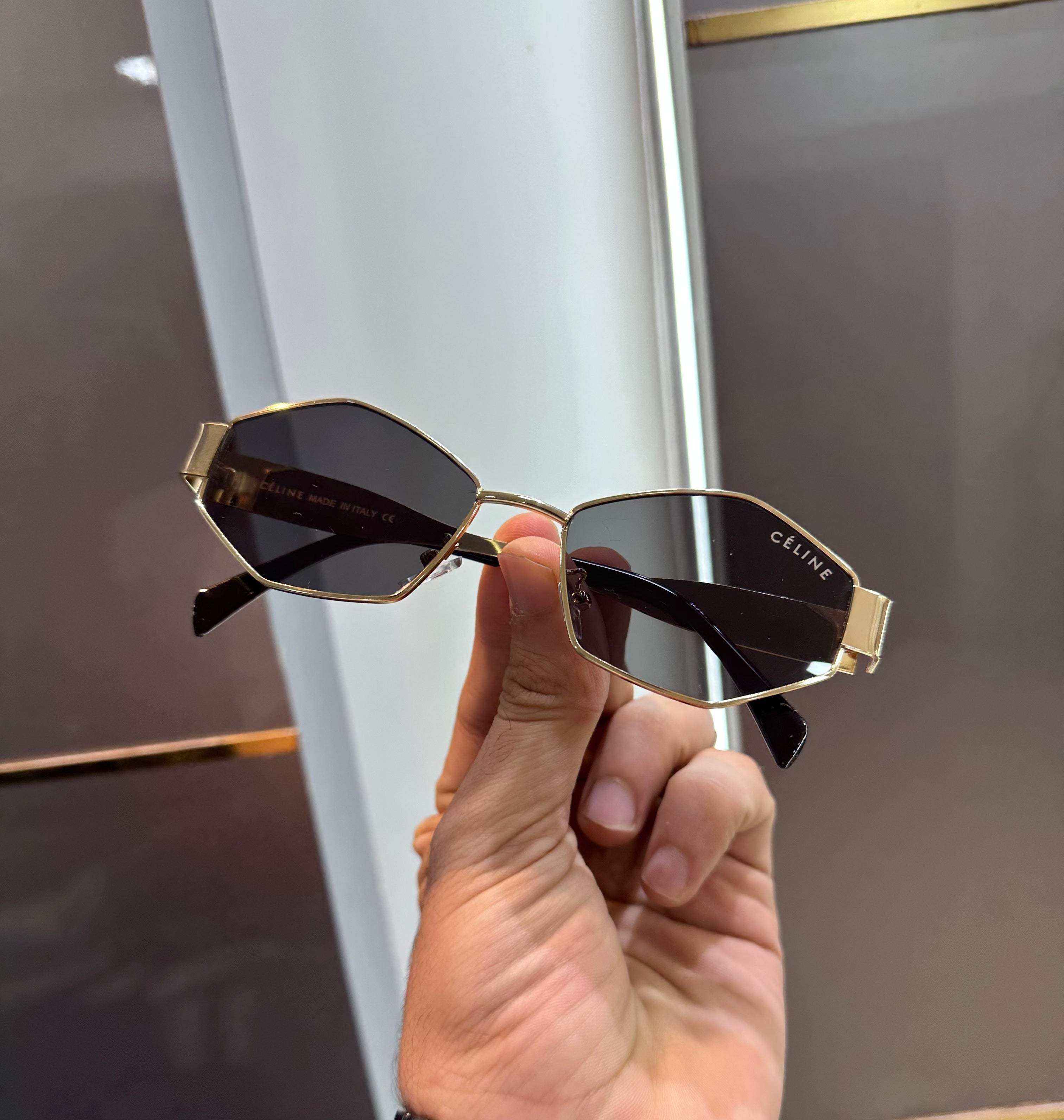 Celin e Gold Black 598 Ultimate Luxury Shade With Original Packaging