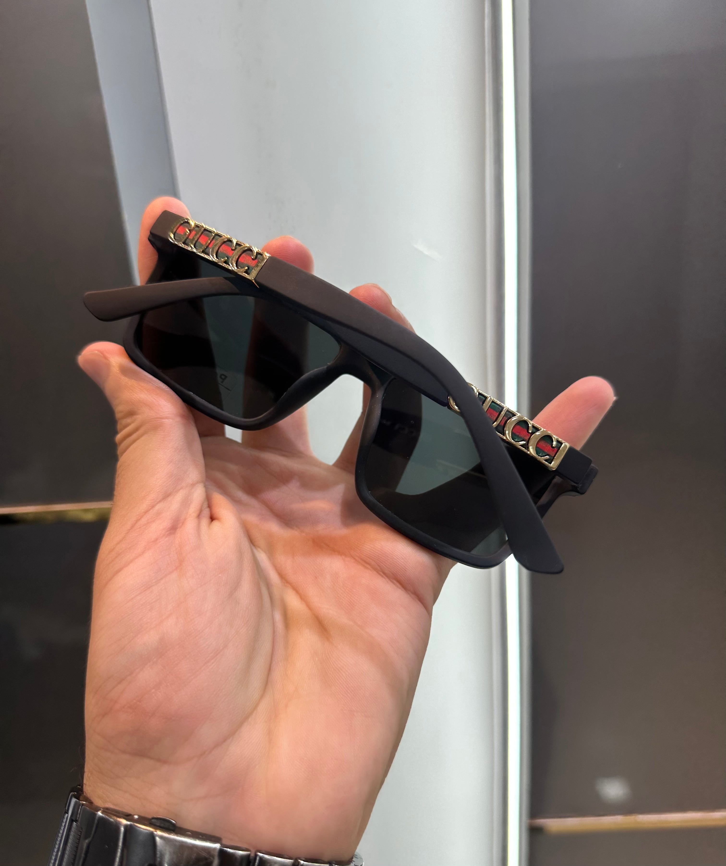 Gucc i 2030 Black Ultimate Luxury Shade With Original Packaging