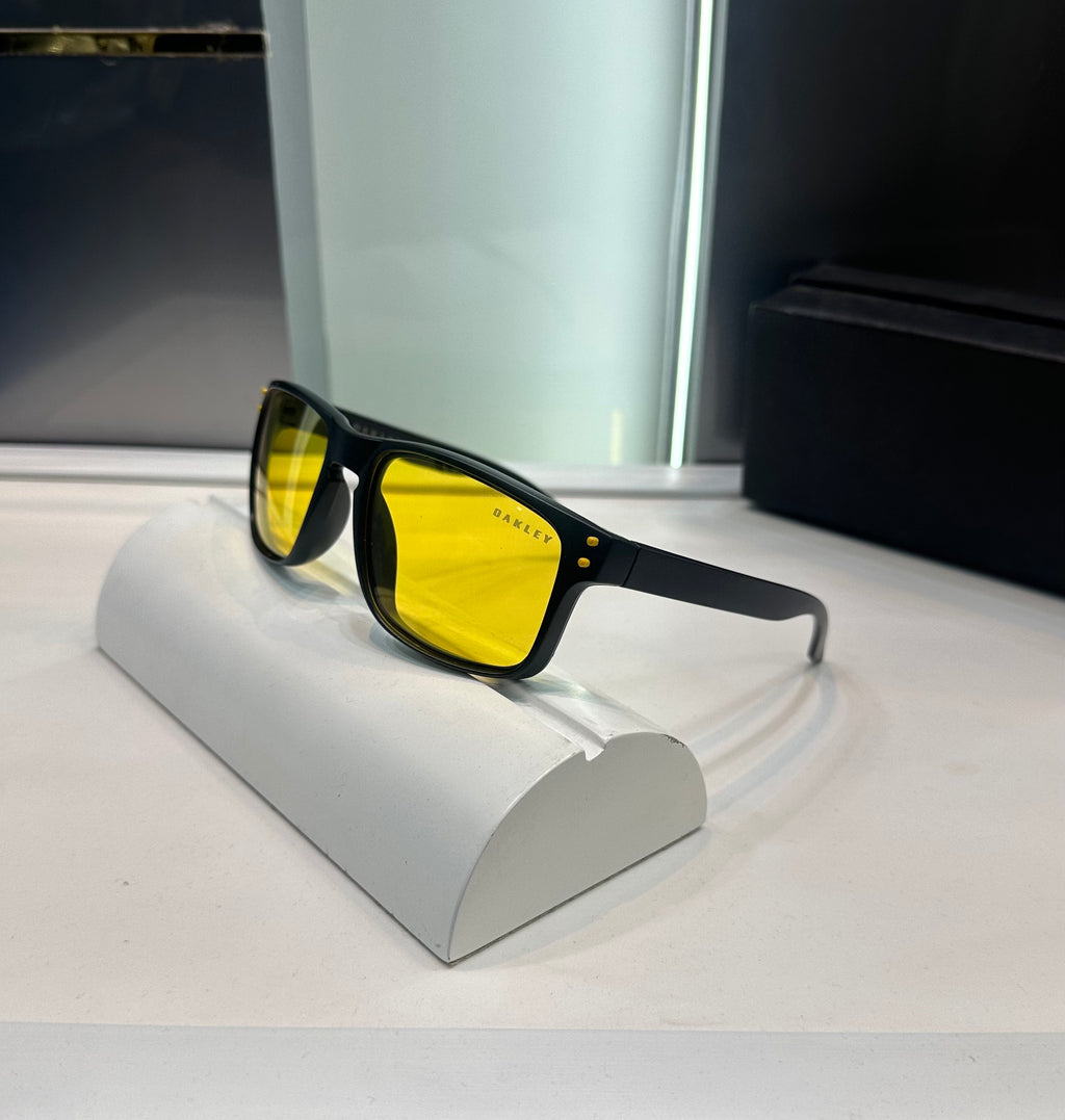 Oakl ey 3056 Black Yellow Ultimate Luxury Shade With Original Packaging